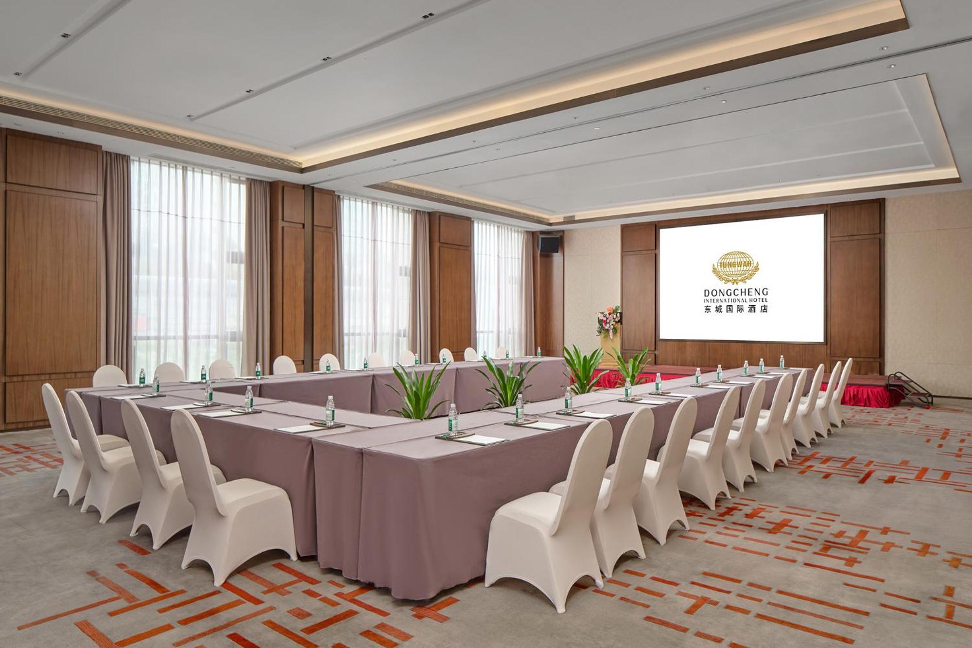 Dongguan Dongcheng International Hotel - Free Shuttle Buses For Executive Room Guests During Canton Fair Esterno foto