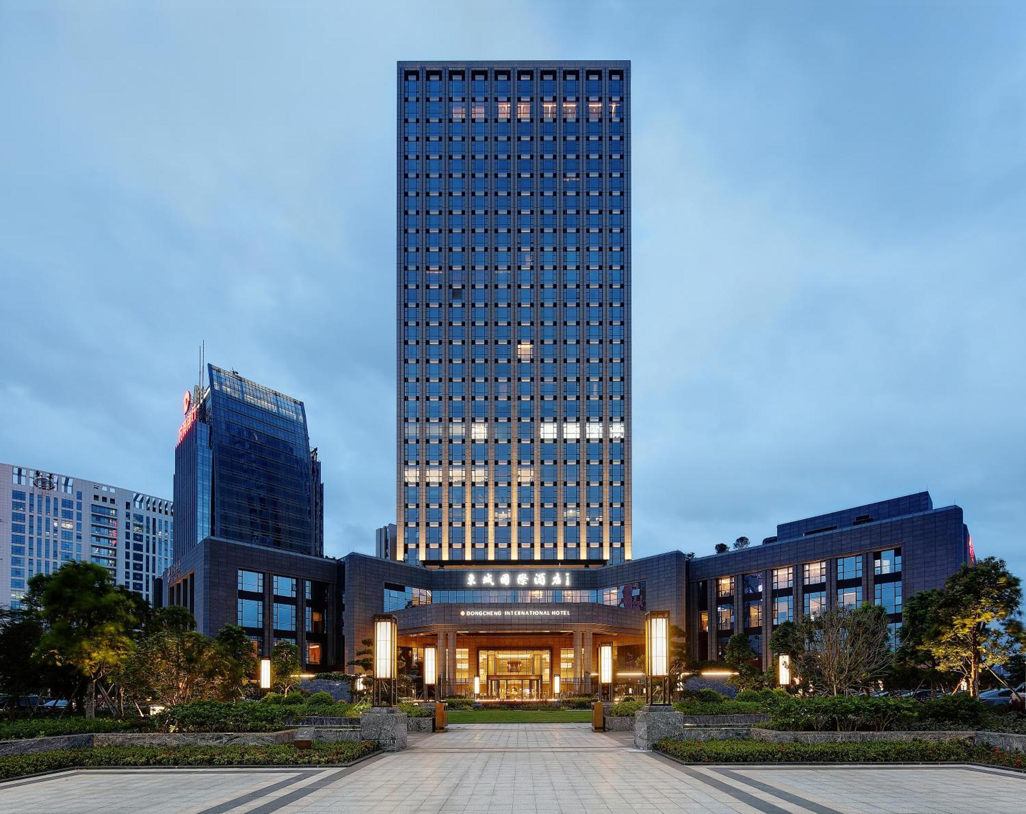 Dongguan Dongcheng International Hotel - Free Shuttle Buses For Executive Room Guests During Canton Fair Esterno foto